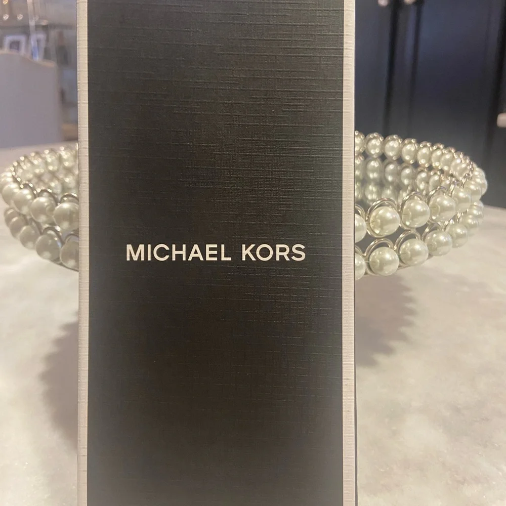NWT Micheal Kors set of 2 Air tag covers black